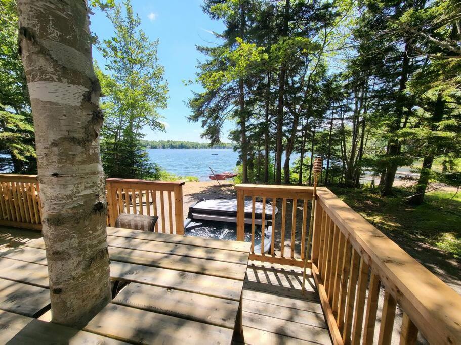 Leland'S Lakehouse 沃尔夫维尔 外观 照片